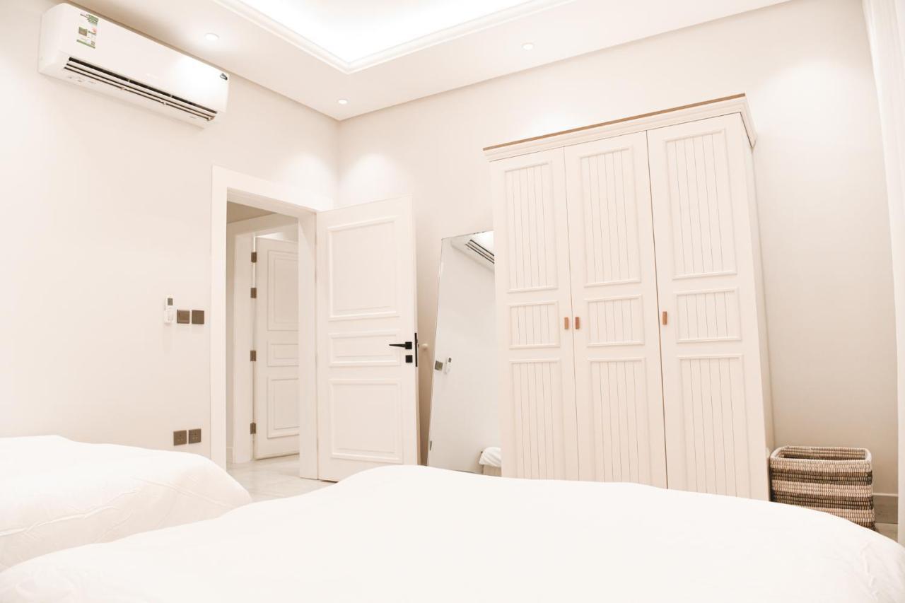 فاخرة بصالة وثلاث غرف نوم Apartment *
